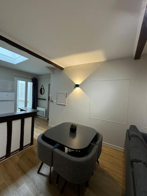 Hypercentre Avec Patio Prive Et Parking Apartment Orleans
